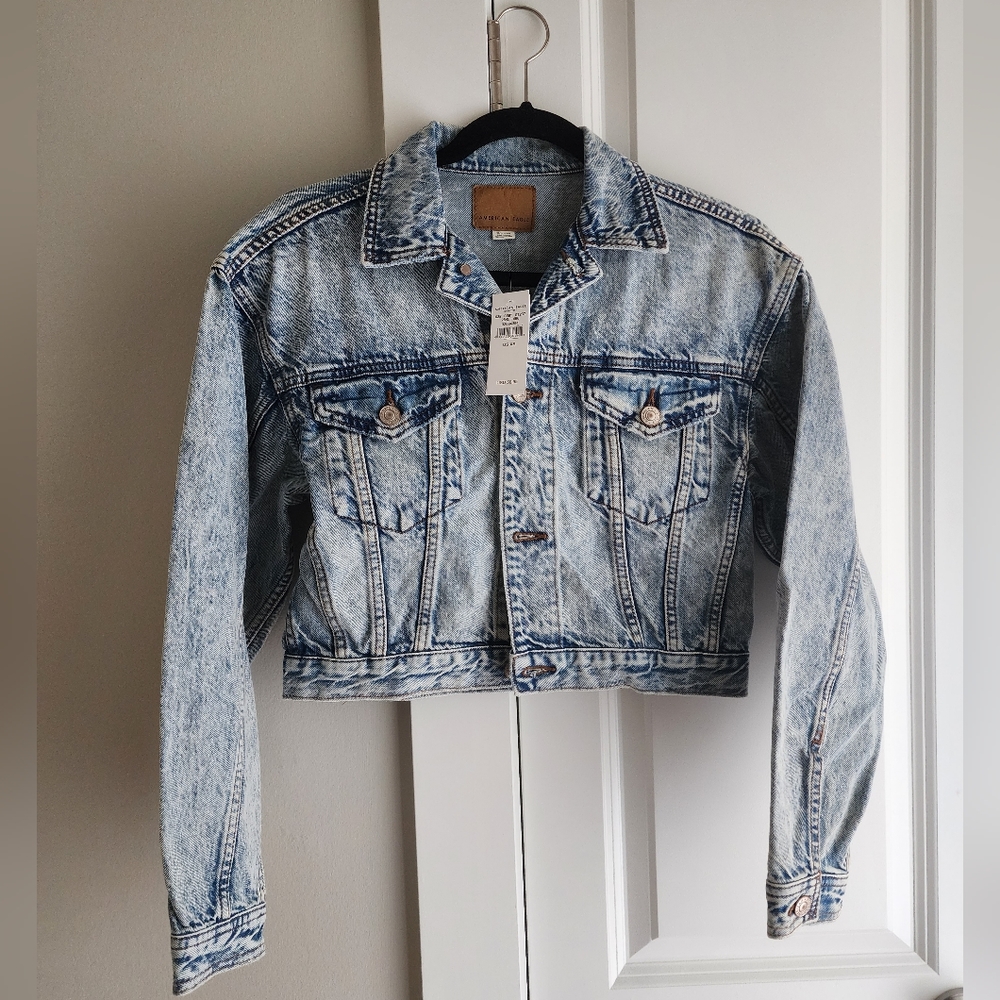 American Eagle cropped oversized jean jacket.